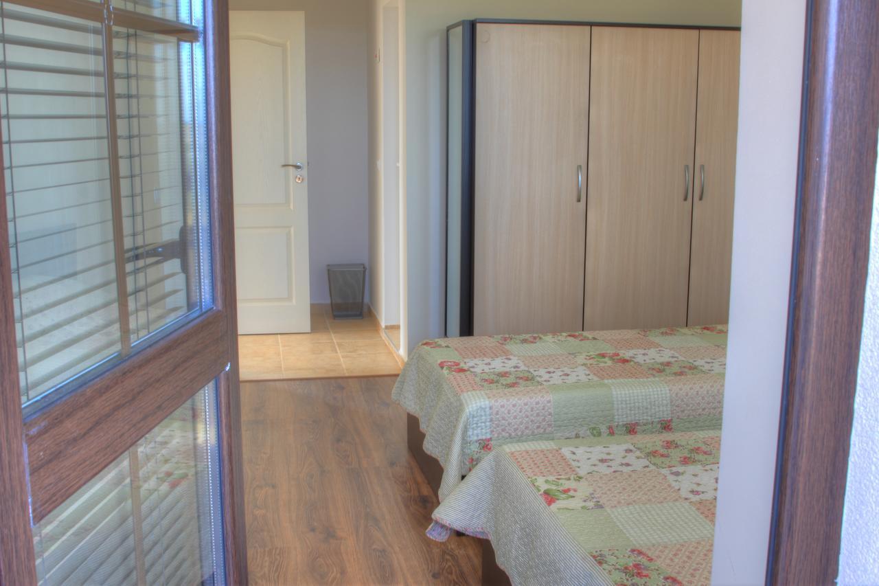 Vis Velika Bed & Breakfast Exterior photo